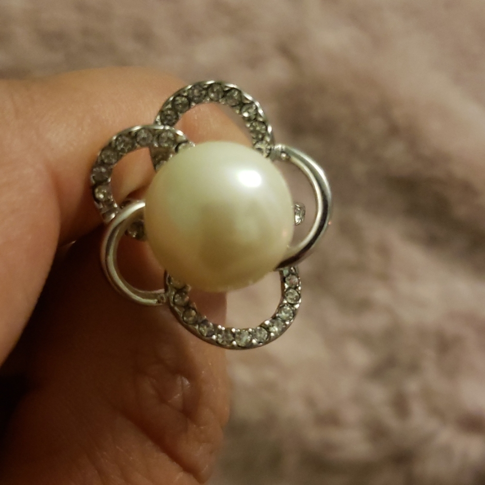 Ring - Picture 3 of 3